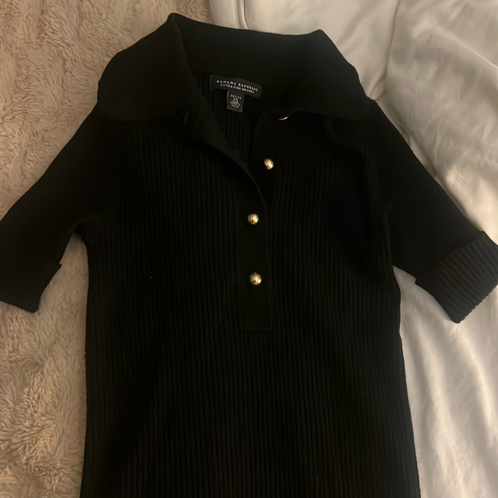 Black Banana republic sweater